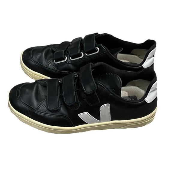 veja-sneakers-recife-logo-  Veja Recife Black Leather Triple Hook Loop Straps Women\'s Athletic Shoes Size 5‎